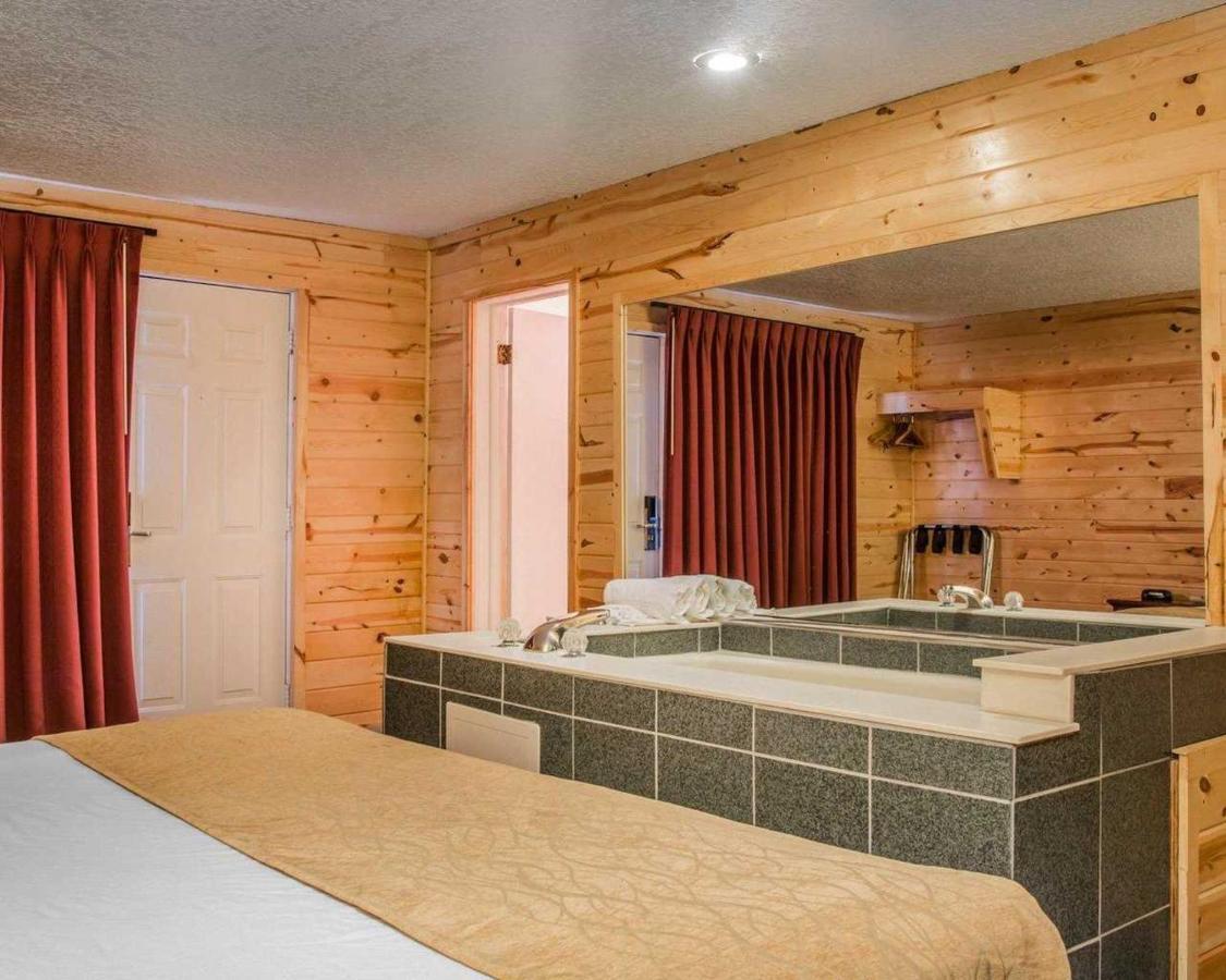 Cabins Of Mackinac & Lodge Mackinaw City Exteriér fotografie